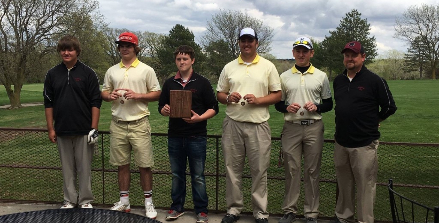 Golf Team with Award