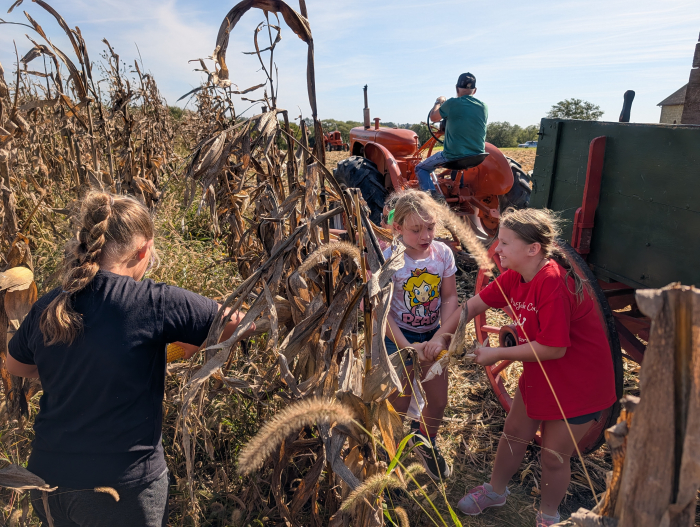 students participating in Homestead Days